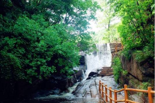 西泰山原始生态旅游区