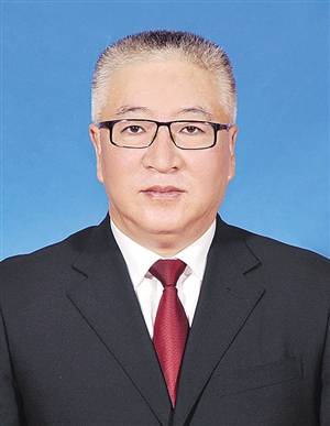 李思阳（海南省人民检察院检察委员会专职委员、一级高级检察官）