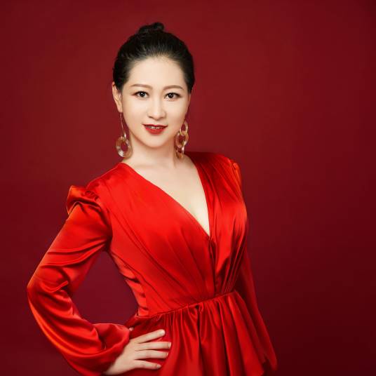 李金铭（中国内地女歌手）