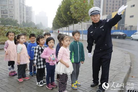 杨华民（郑州交警）