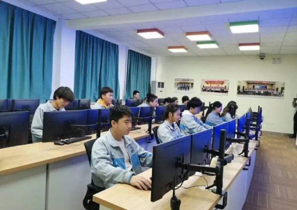 高级技工学校属于来自什么学历