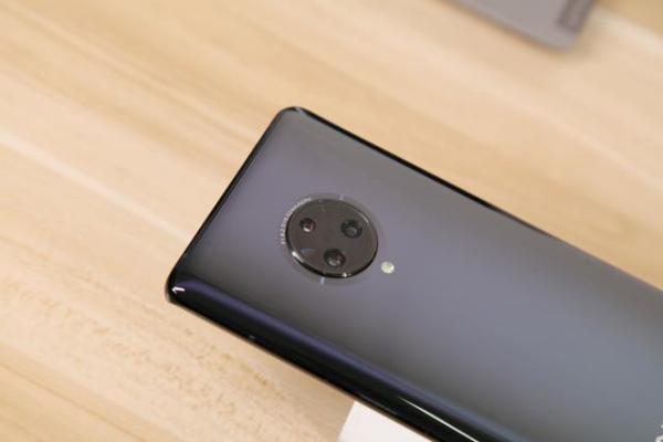 vivo NEX3 5G手机在配置上有什么特殊性呢？