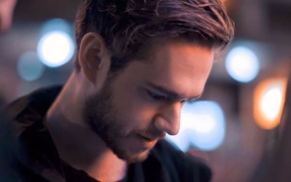 zedd beautiful now 歌词翻译