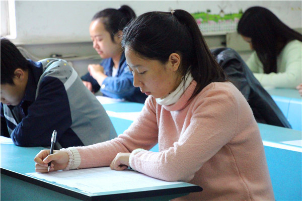 河南职业技术学院学费多少